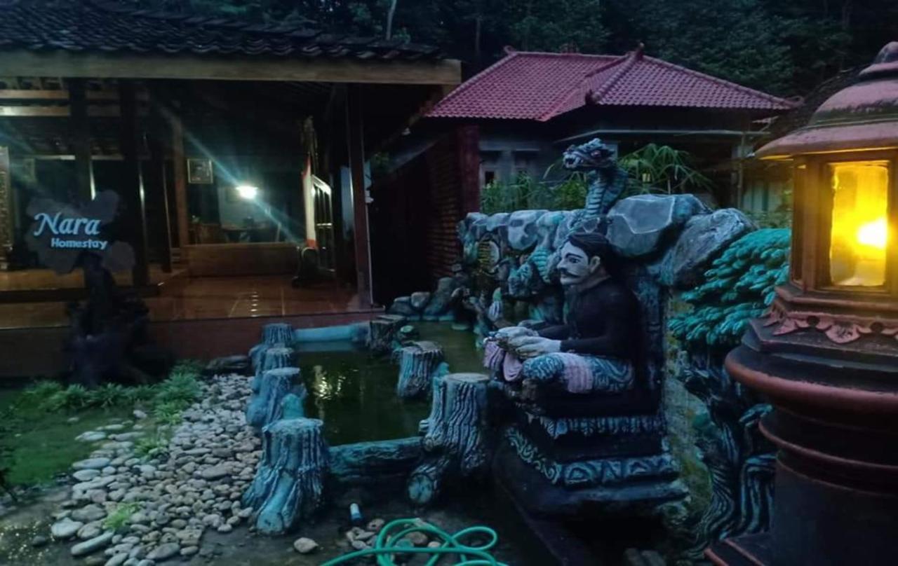 Nara Homestay Syariah Mangunan Exterior foto
